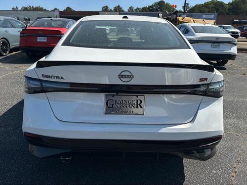 New 2026 Nissan Sentra SR FWD image 4