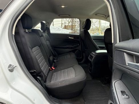 Used 2020 Ford Edge SE image 14