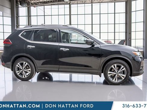Used 2019 Nissan Rogue SV w/ Premium Package FWD image 37