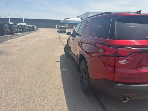 Used 2022 Chevrolet Traverse RS w/ LPO, Floor Liner Package AWD/4WD image 7