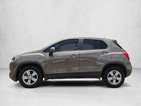 Used 2021 Chevrolet Trax LS FWD image 8