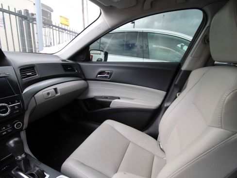 Used 2017 Acura ILX image 20
