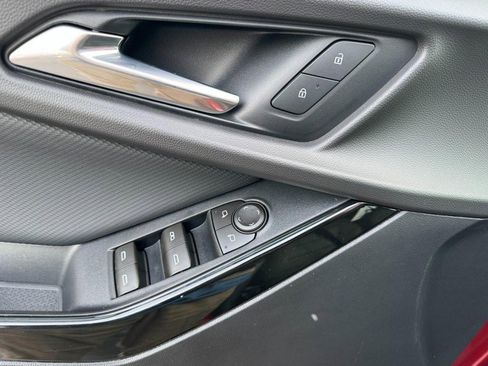 New 2026 Chevrolet Equinox LT w/ Safety and Technology Package image 10