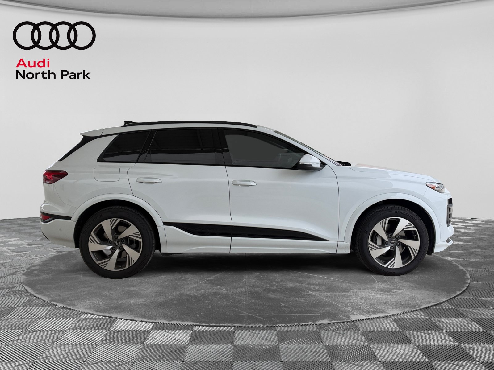 Used 2025 Audi Q6 e-tron Prestige w/ Black Warm Weather Package AWD/4WD image 6