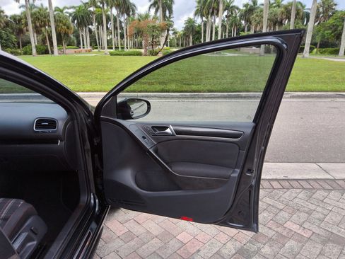 Used 2014 Volkswagen GTI Wolfsburg Edition FWD image 33