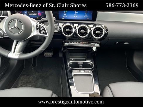 Used 2025 Mercedes-Benz CLA 250 4MATIC image 16