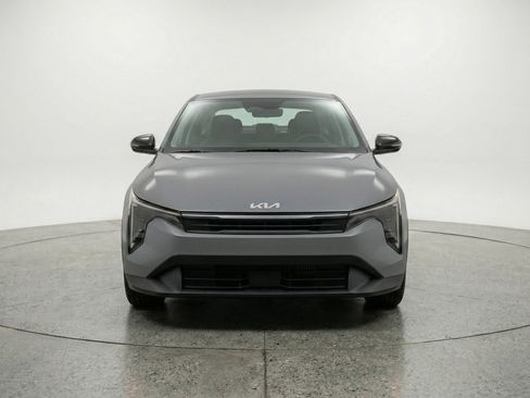 Used 2025 Kia K4 FWD image 2