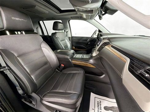 Used 2020 GMC Yukon XL Denali image 29
