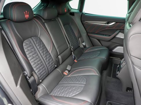 Used 2019 Maserati Levante Trofeo image 14