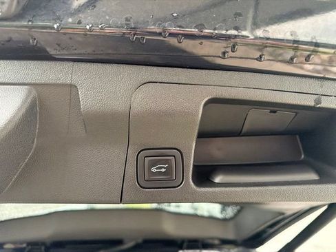 Used 2022 GMC Acadia Denali w/ Denali Ultimate Package AWD/4WD image 20