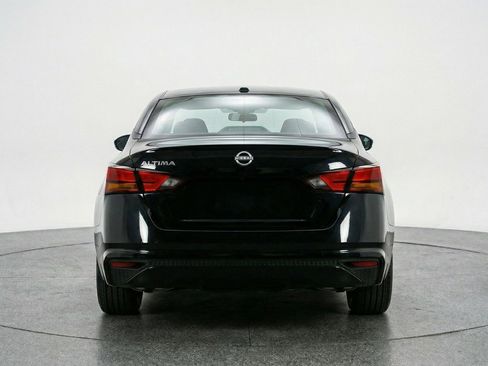 Used 2025 Nissan Altima 2.5 SV image 7