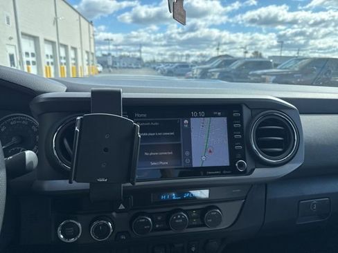 Used 2023 Toyota Tacoma TRD Sport image 9