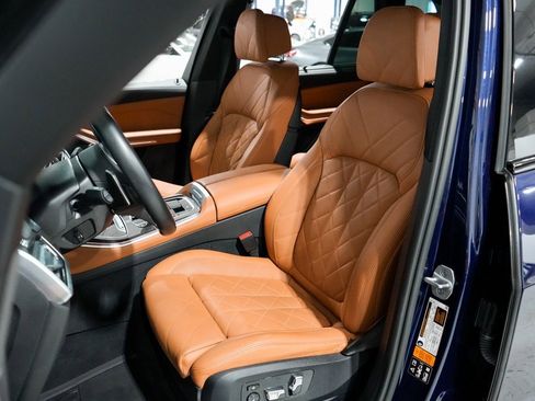 Used 2023 BMW X5 M50i w/ Executive Package image 11