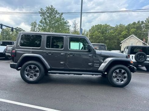 Used 2020 Jeep Wrangler Unlimited Sahara AWD/4WD image 18
