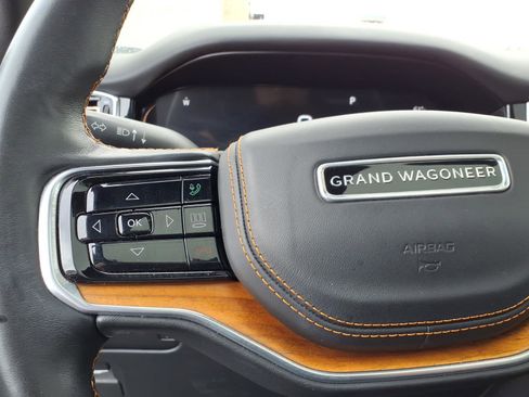 Used 2022 Jeep Grand Wagoneer Series III w/ Flexible Seating Group AWD/4WD image 30