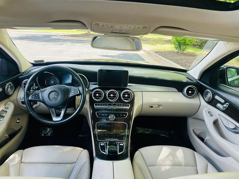 Used 2016 Mercedes-Benz C 300 4MATIC Sedan image 9