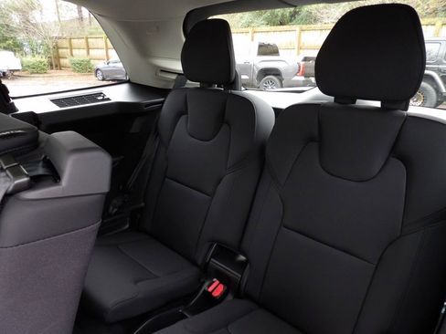 New 2026 Volvo XC90 T8 Plus image 24