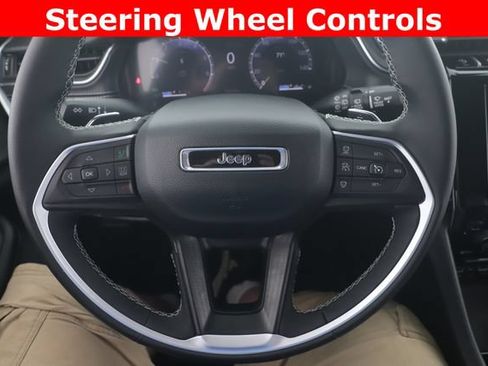 Used 2024 Jeep Grand Cherokee Altitude AWD/4WD image 21