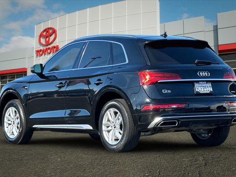 Used 2023 Audi Q5 2.0T Premium w/ Convenience Package image 5