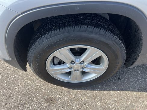 Certified 2022 Chevrolet Trax LT w/ Driver Confidence Package image 4