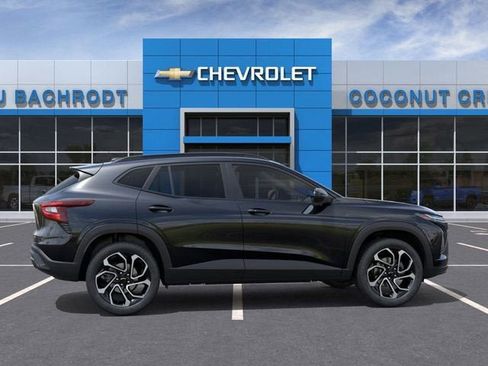 New 2026 Chevrolet Trax RS w/ Sunroof Package image 5