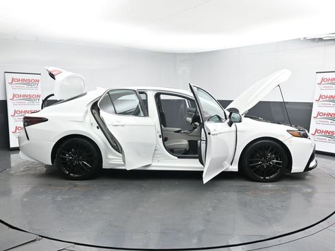 Used 2024 Toyota Camry SE w/ Audio Upgrade Package image 43