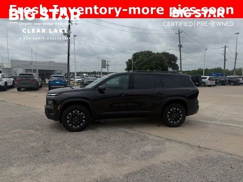 Used 2025 Chevrolet Traverse Z71 w/ Driver Confidence Package AWD/4WD image 1