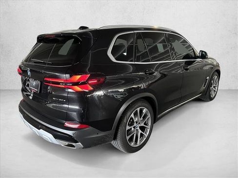 Used 2026 BMW X5 xDrive50e AWD/4WD image 5