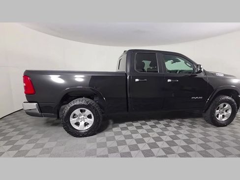 Used 2025 RAM 1500 Big Horn RWD image 38