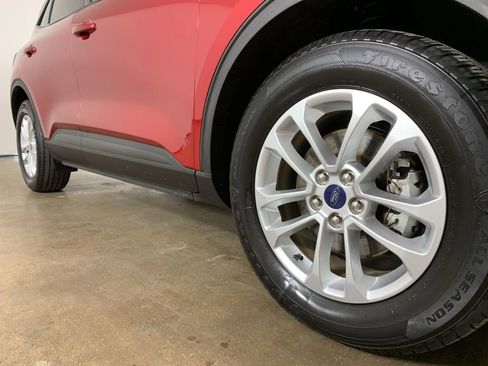 Used 2020 Ford Escape SE image 6