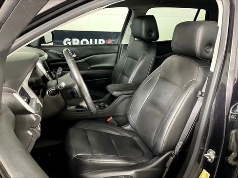 Used 2017 GMC Acadia SLT FWD image 8
