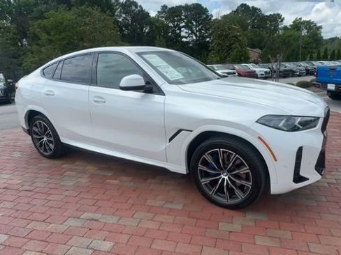 Used 2026 BMW X6 xDrive40i AWD/4WD image 4