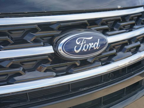 Used 2018 Ford Explorer FWD image 6