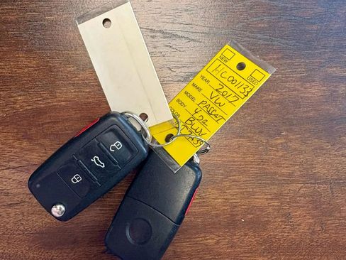 Used 2017 Volkswagen Passat 1.8T R-Line image 31