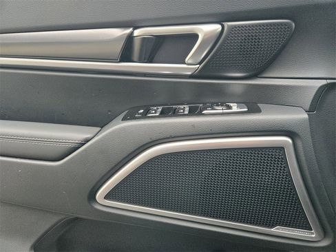 New 2025 Kia Telluride S image 16
