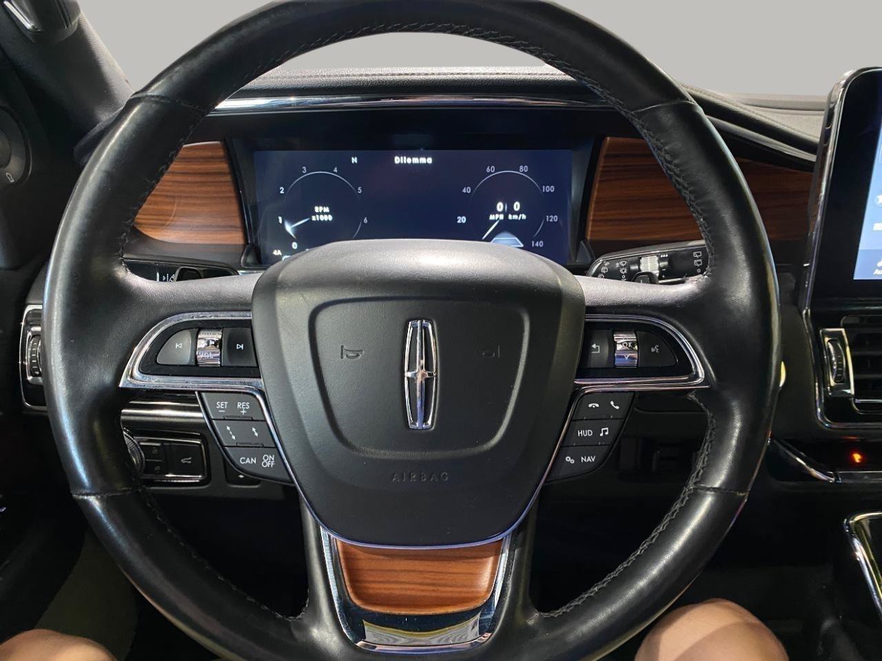 Used 2019 Lincoln Navigator L Reserve AWD/4WD image 9