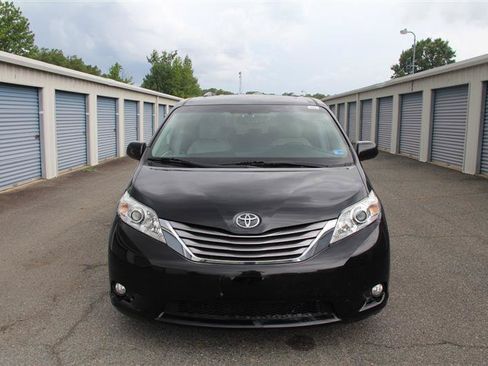 Used 2015 Toyota Sienna XLE Premium AWD/4WD image 3