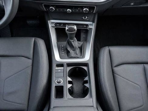 Used 2025 Audi Q3 2.0T Premium AWD/4WD image 16