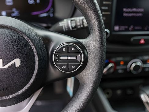 Used 2023 Kia Soul LX w/ LX Technology Package FWD image 16