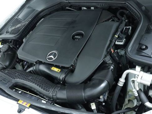 Used 2021 Mercedes-Benz C 300 Sedan image 9