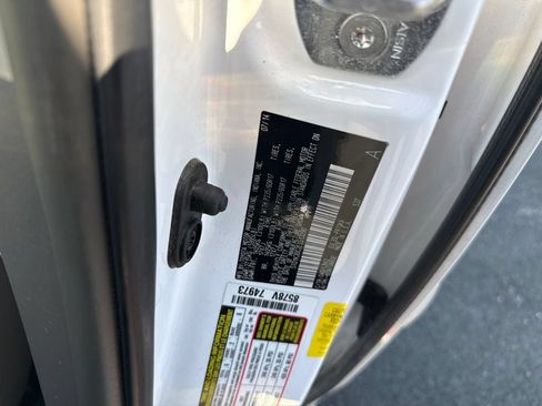 Used 2014 Toyota Sienna XLE FWD image 21