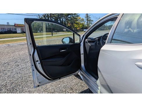 Used 2021 Toyota Corolla SE w/ Carpet Mat Package (TMS) image 9