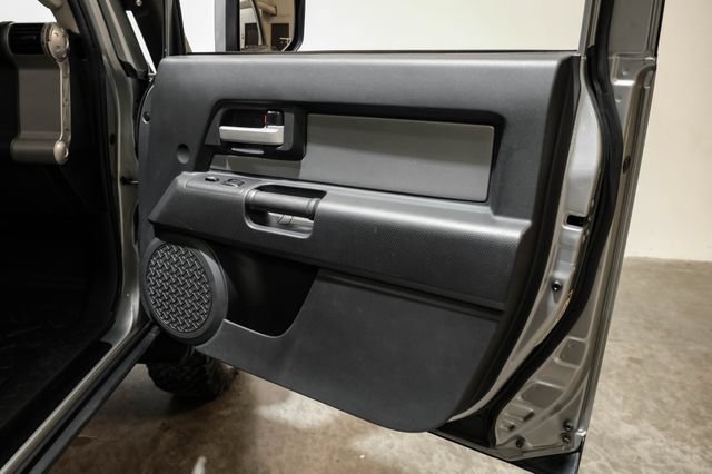 Used 2010 Toyota FJ Cruiser 4WD image 37