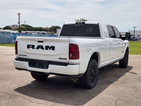 Used 2025 RAM 2500 Limited AWD/4WD image 4