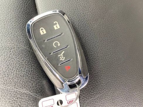 Certified 2023 Chevrolet Traverse LT w/ LPO, Floor Liner Package image 24