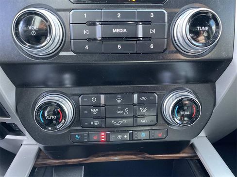 Used 2020 Ford F150 Lariat w/ Equipment Group 502A Luxury image 25