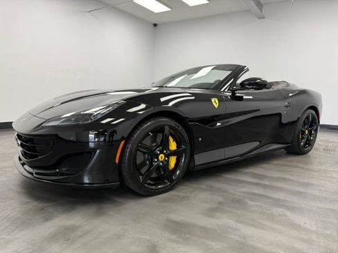Used 2019 Ferrari Portofino image 4