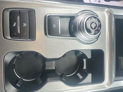 Used 2023 Ford Edge Titanium w/ Class II Trailer Tow Package image 31