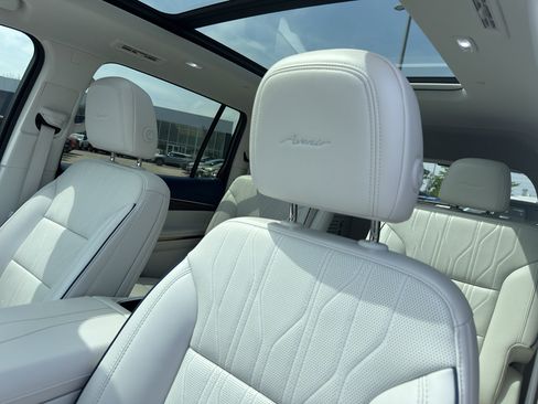 Certified 2025 Buick Enclave Avenir w/ Super Cruise Package FWD image 26