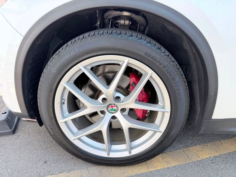 Used 2019 Alfa Romeo Stelvio Ti Sport w/ Quick Order Package 22S Sport AWD/4WD image 38